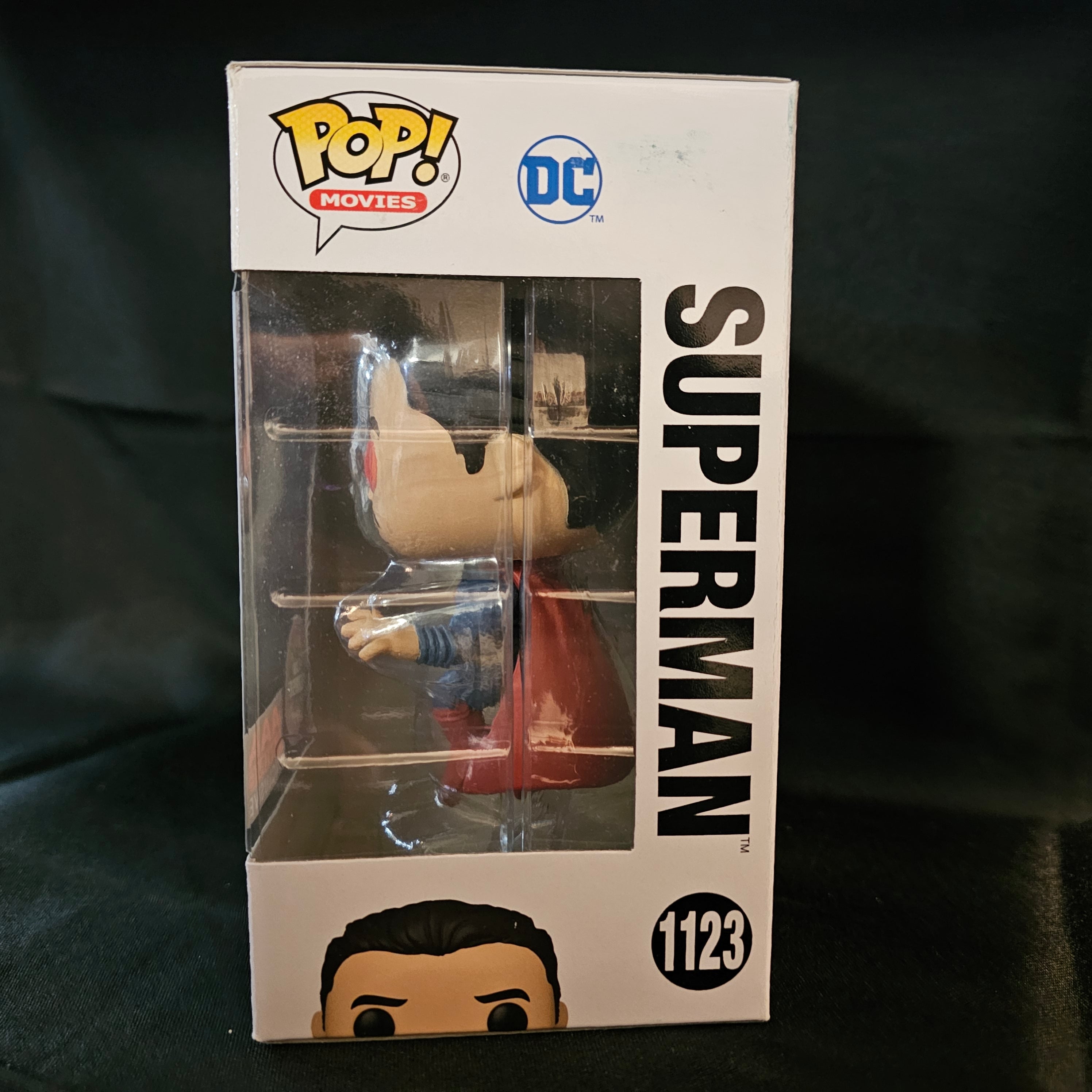 Justice League Pop! Vinyl Figure Superman [Flying] [GITD] [Chase] [1123] - Fugitive Toys