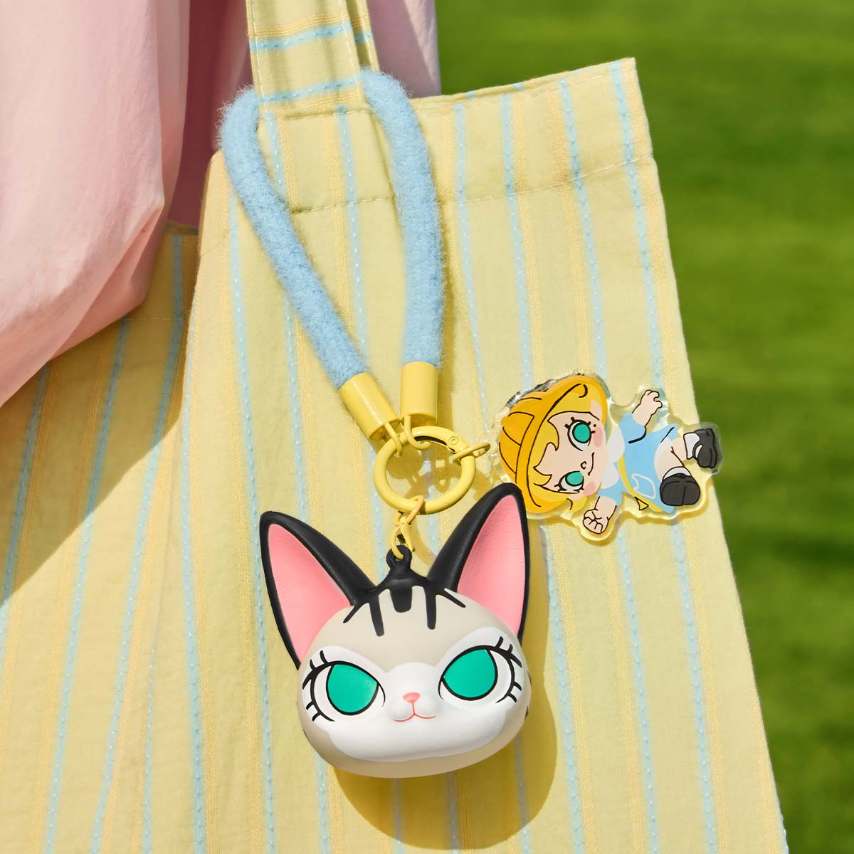 POP MART Baby Molly & Baby Tabby Series-Pinch Pendant [1 Sealed Case] - Fugitive Toys