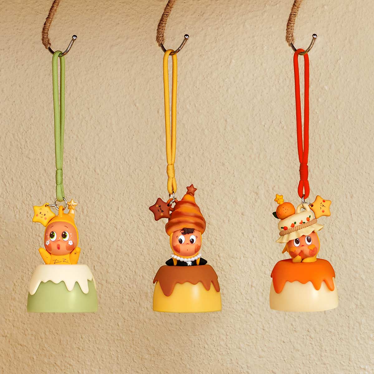 POP MART Twinkle Twinkle Savor the Moment Series-Night Light Pendant [1 Sealed Case] - Fugitive Toys